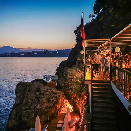 Perge - Adult Only 18 Hotel