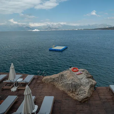 Perge - Adult Only 18 Hotel